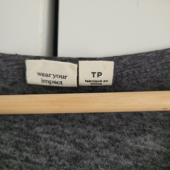 Tentree Linen Long Sleeve - Picture 2 of 3